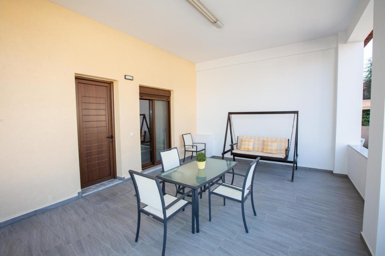 Modern Lake View Apartment Ioannina Exterior foto